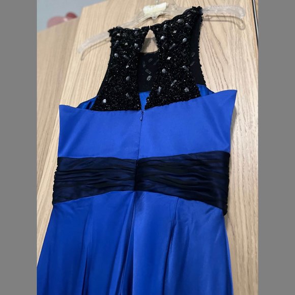 Marc Bouwer Royal Blue Floor-Length Gown with Bead Work - Picture 5 of 6